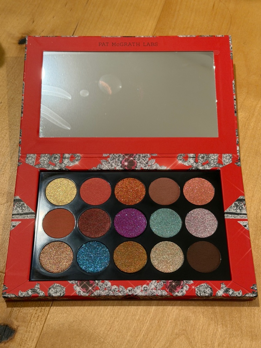 Pat McGrath Red Glitter & Metallic Eyeshadow Palette - Multi